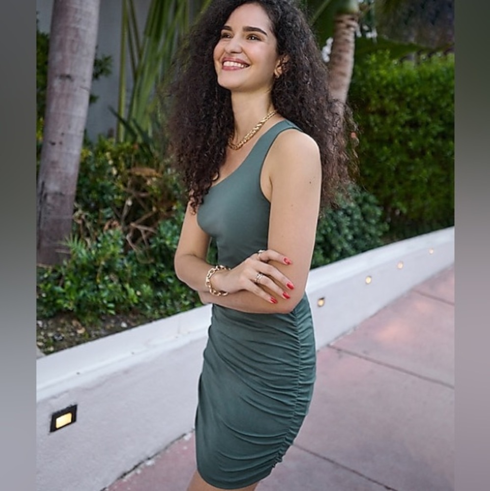 Express Body Contour One Shoulder Ruched Midi Dress in Basil, Women’s Size Small